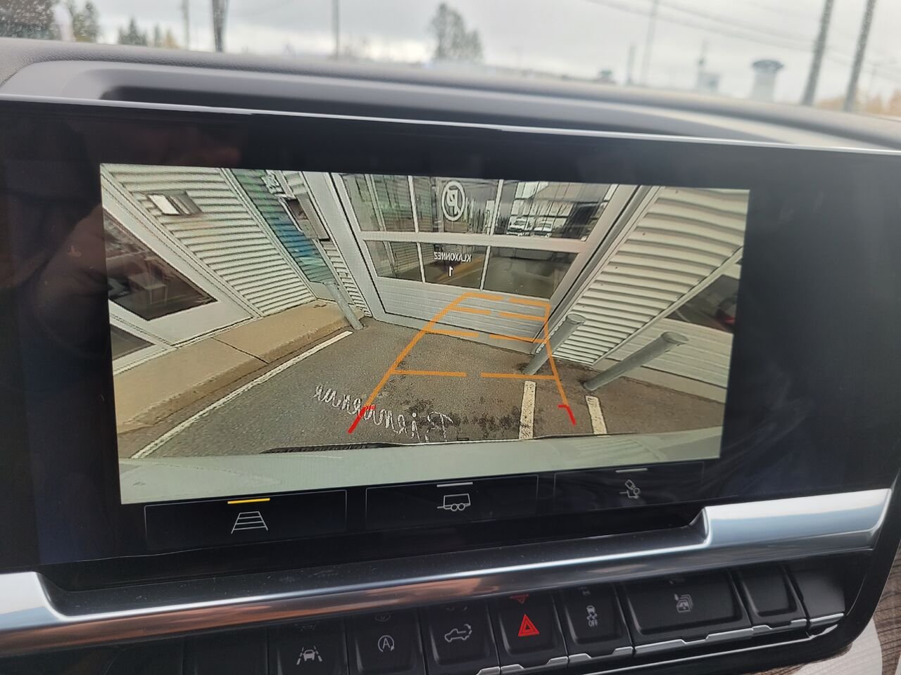 Chevrolet Silverado 1500 RST cabine multiplace 4RM 157 po 2026 BLANC SOMMET Thetford Mines - photo #11