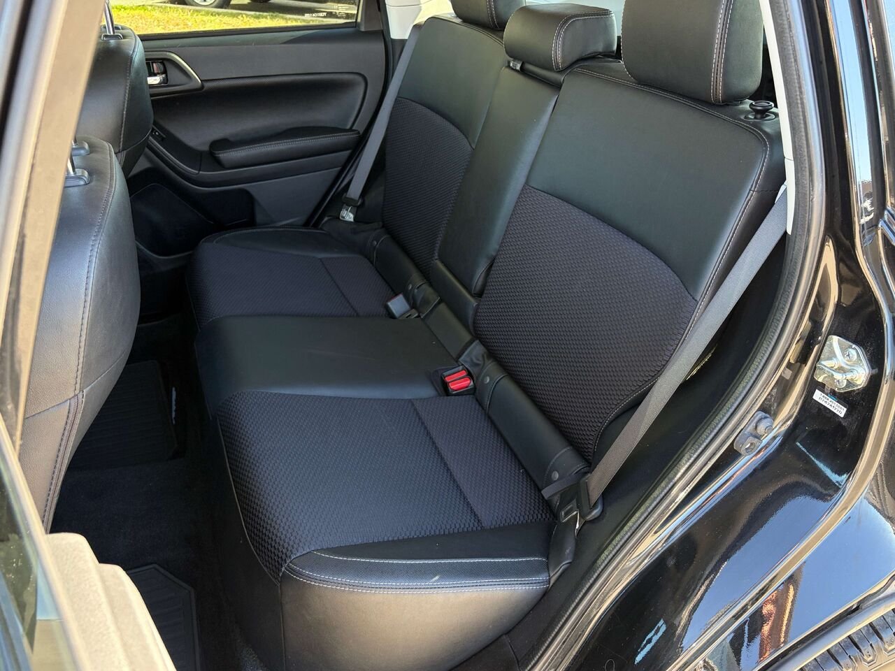 Subaru Forester Touring 2018 Noir Gatineau - photo #16