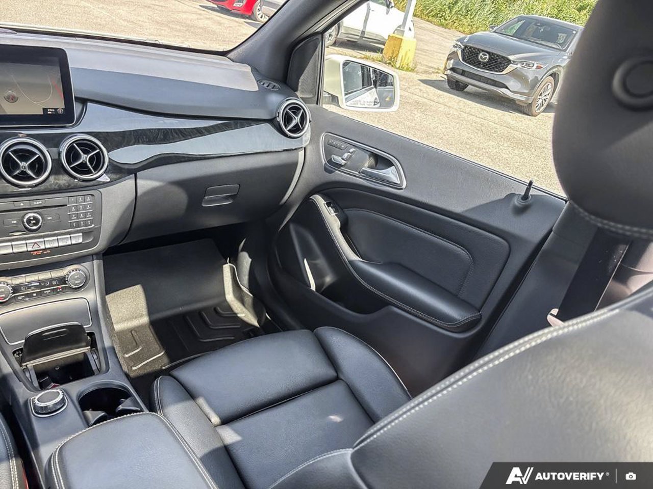 Mercedes-Benz B-Class WDDMH4GB5JJ447885 2018 Blanc Mirabel - photo #26