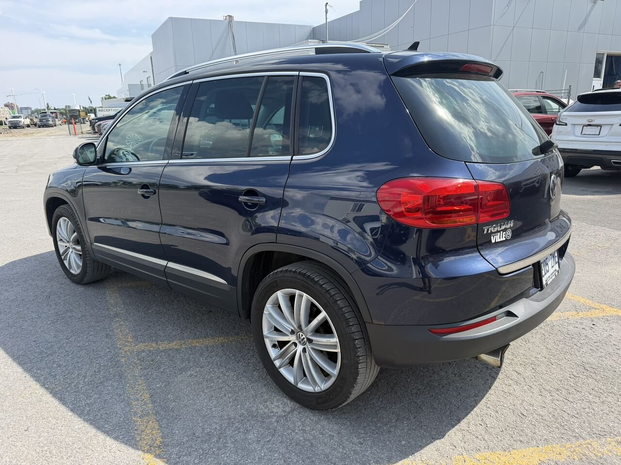 2017 Volkswagen Tiguan Comfortline 4MOTION Blue Laval - photo #12