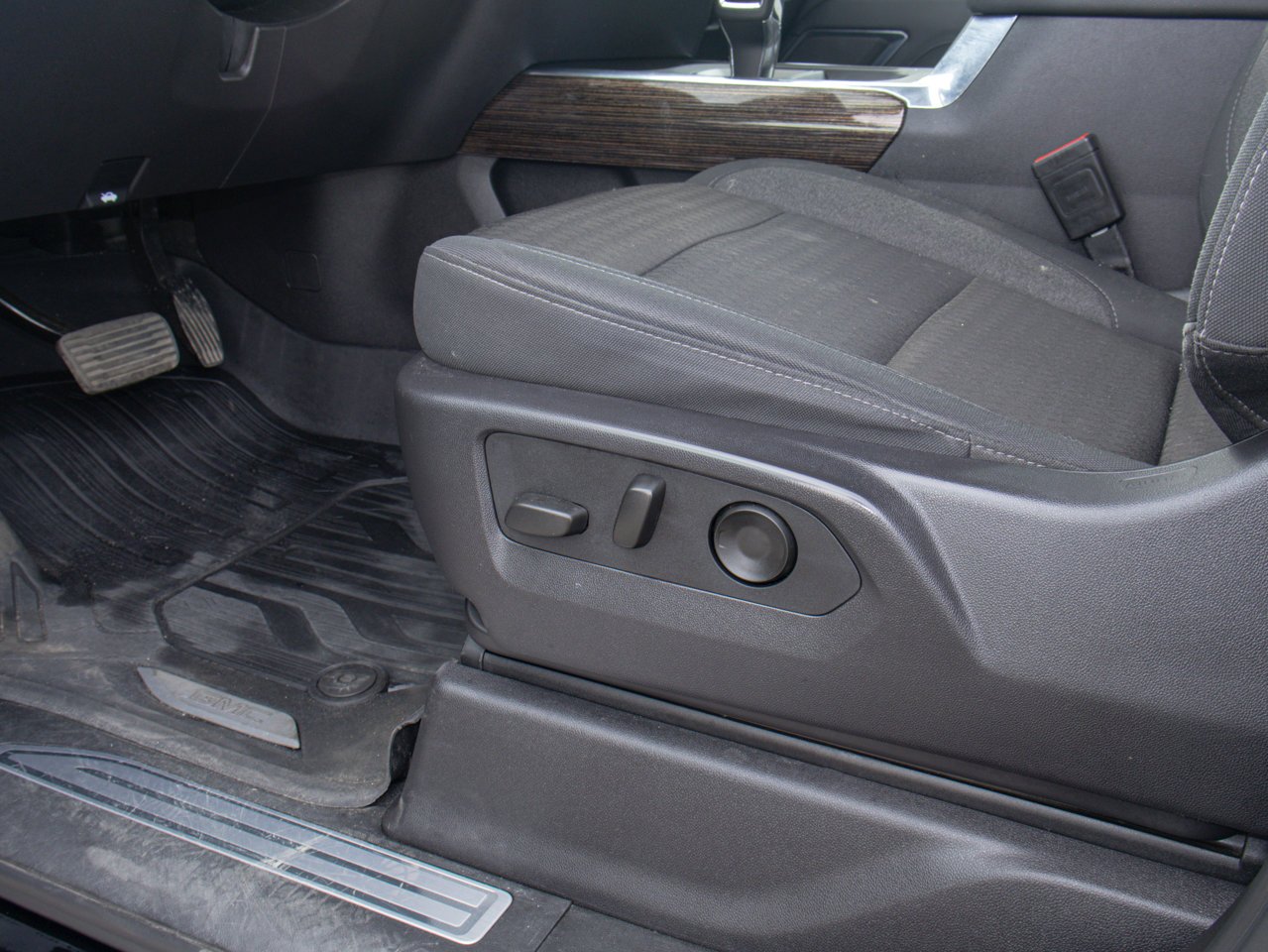 2024 GMC Sierra 1500 4WD Crew Cab 147 Elevation Black Sherwood Park - photo #19