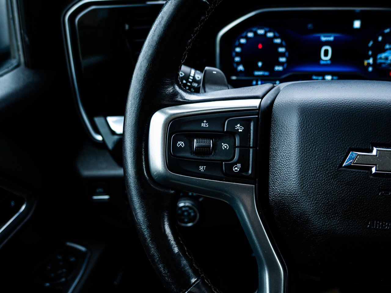 2022 Chevrolet Silverado 1500 4WD Crew Cab 147 RST Grey Sherwood Park - photo #20