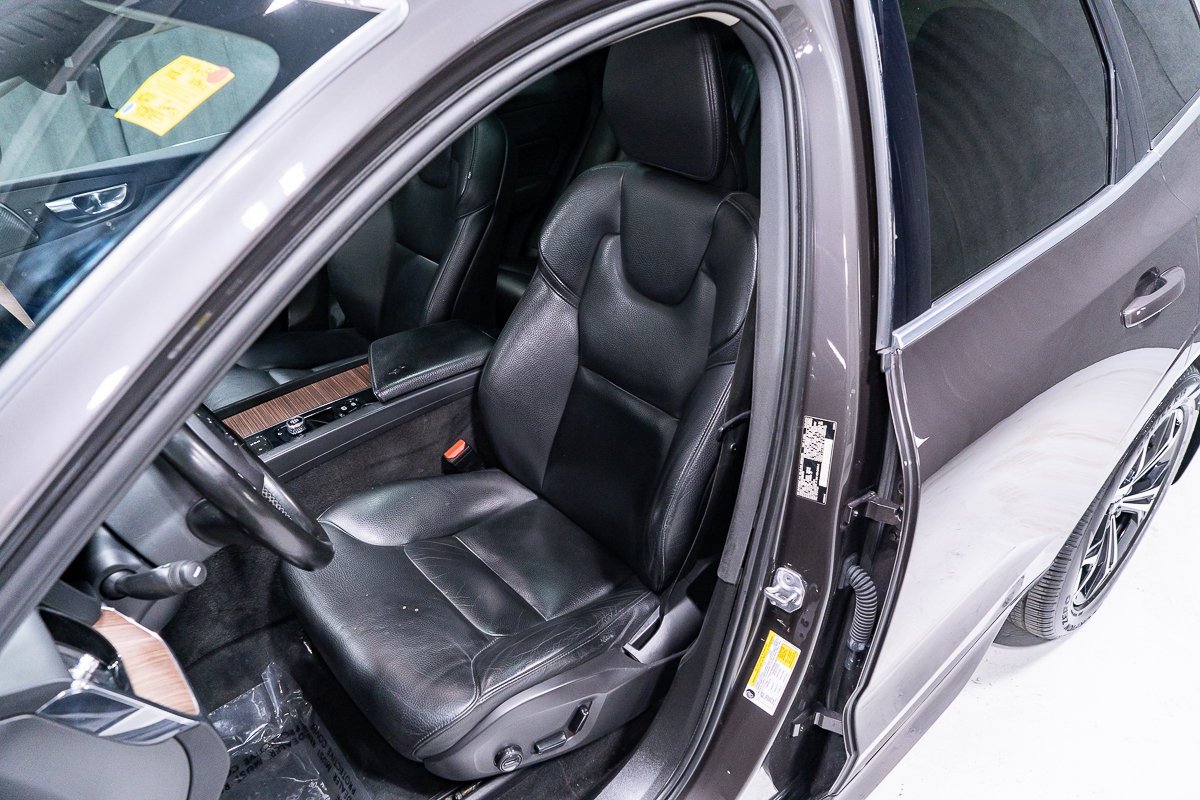 2022 Volvo XC60 B6 MOMENTUM PREMIUM CLIMAT HARMAN KARDON Grey Montreal - photo #15