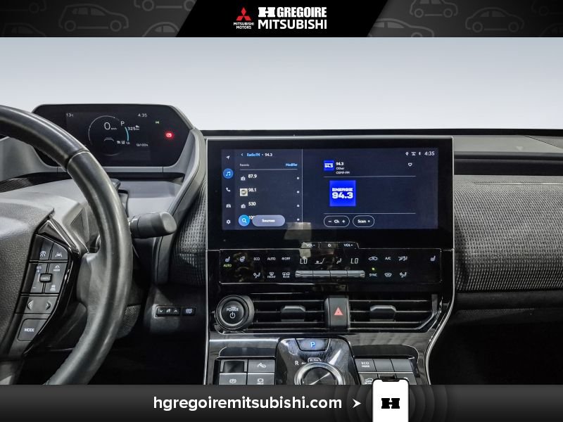 2023 Toyota BZ4X Grey Laval - photo #27