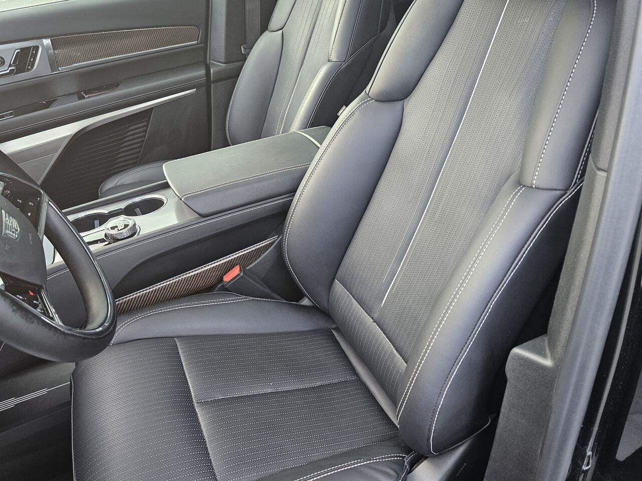 Cadillac VISTIQ Traction intégrale, 4 portes Sport 2026 Noir Thetford Mines - photo #16
