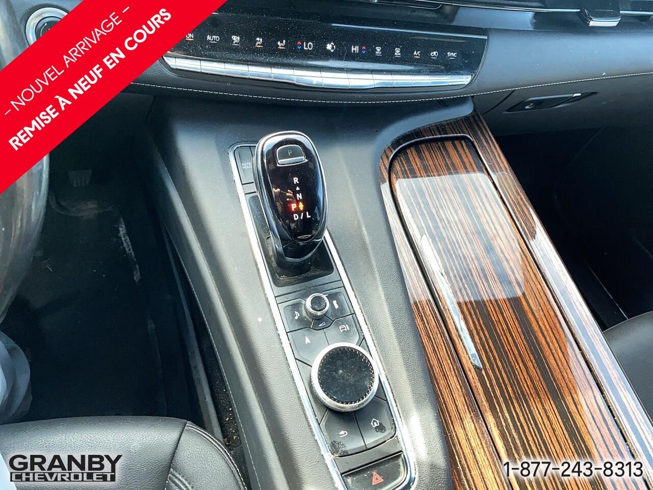 2023 Cadillac Escalade ESV Luxe 4 portes 4RM | G3887 Black Granby - photo #15