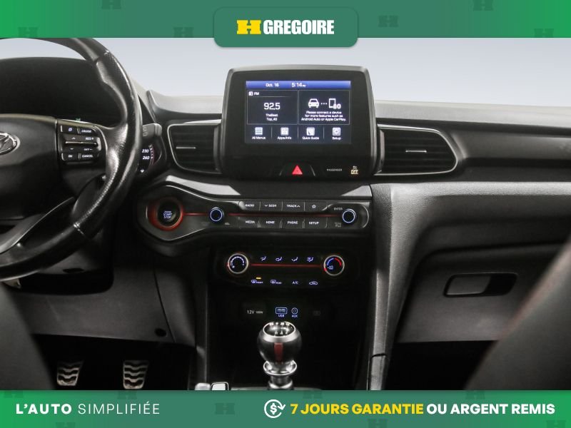 2019 Hyundai Veloster White Blainville - photo #21
