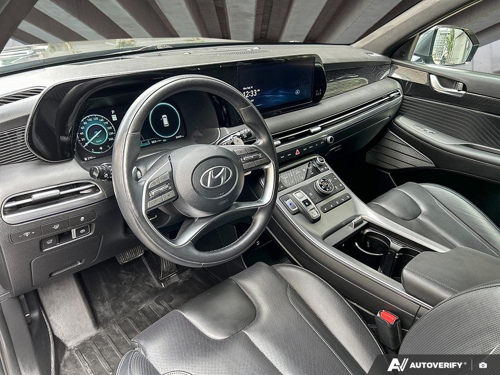 2023 Hyundai Palisade 2700008A | Ultimate Calligraphy, very low kms! Edmonton - photo #12