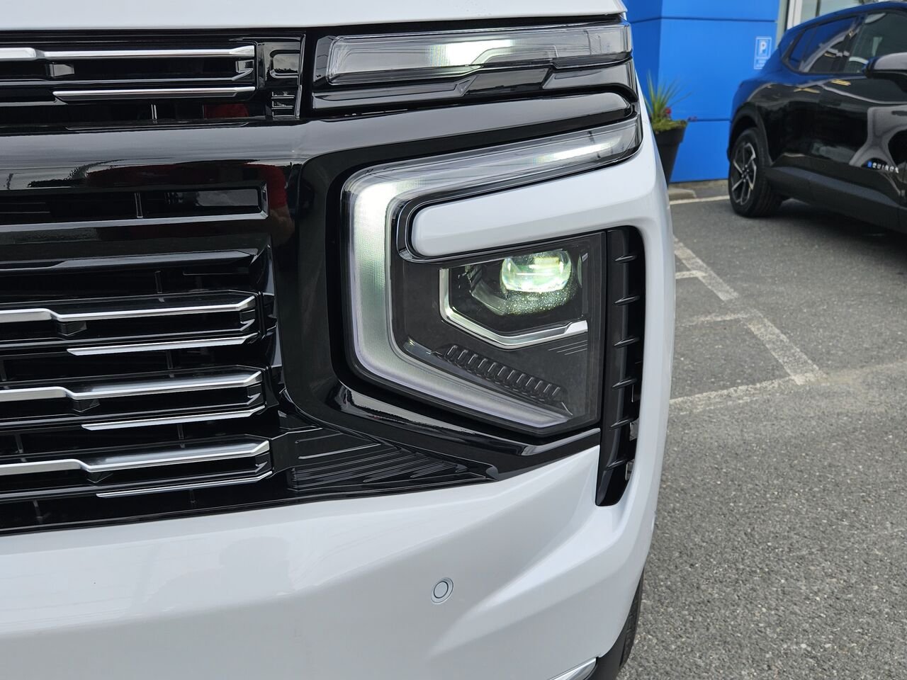 Chevrolet Tahoe High Country 4 portes 4RM 2026 Blanc polaire, triple couche Thetford Mines - photo #2