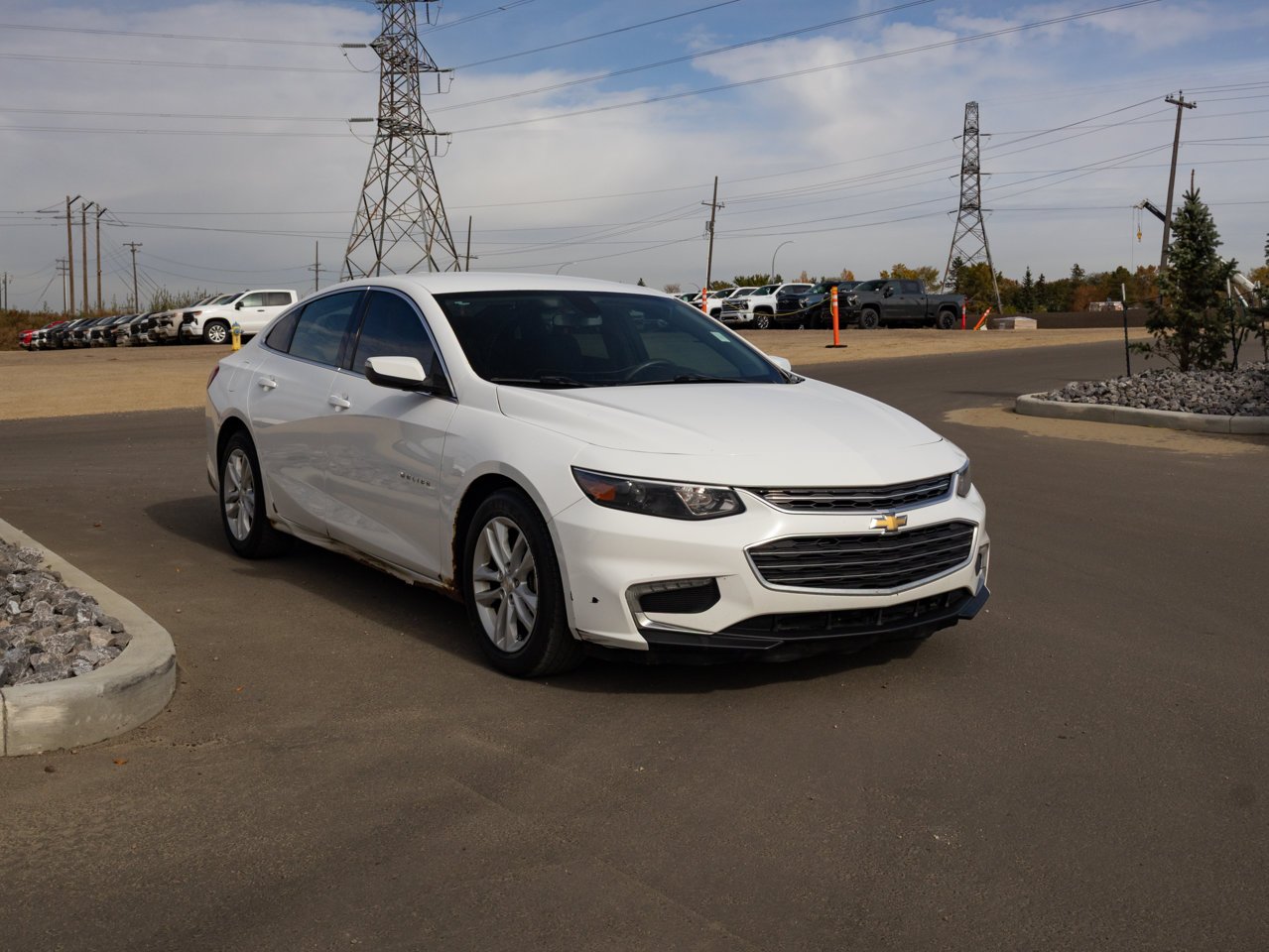 2017 Chevrolet Malibu 4dr Sdn LT w/1LT White Sherwood Park - photo #12