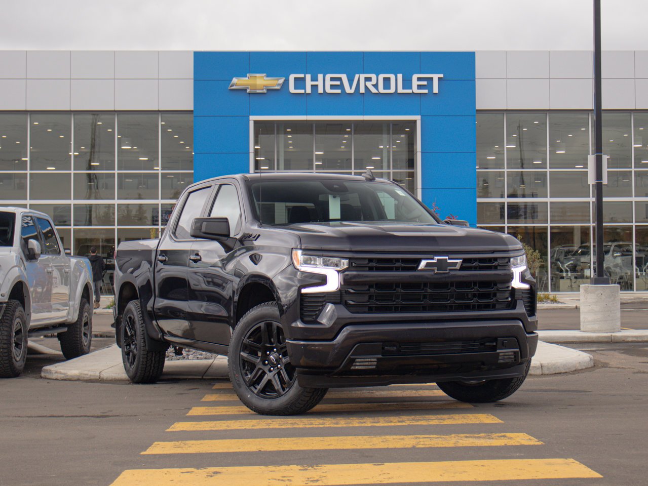 2024 Chevrolet Silverado 1500 4WD Crew Cab 147 RST Grey Sherwood Park - photo #1
