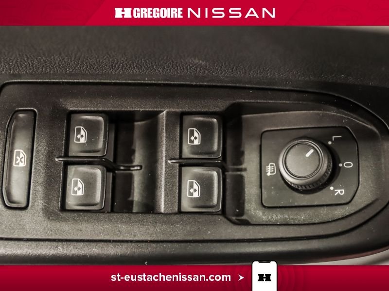 2024 Volkswagen Taos Red Saint-Eustache - photo #27