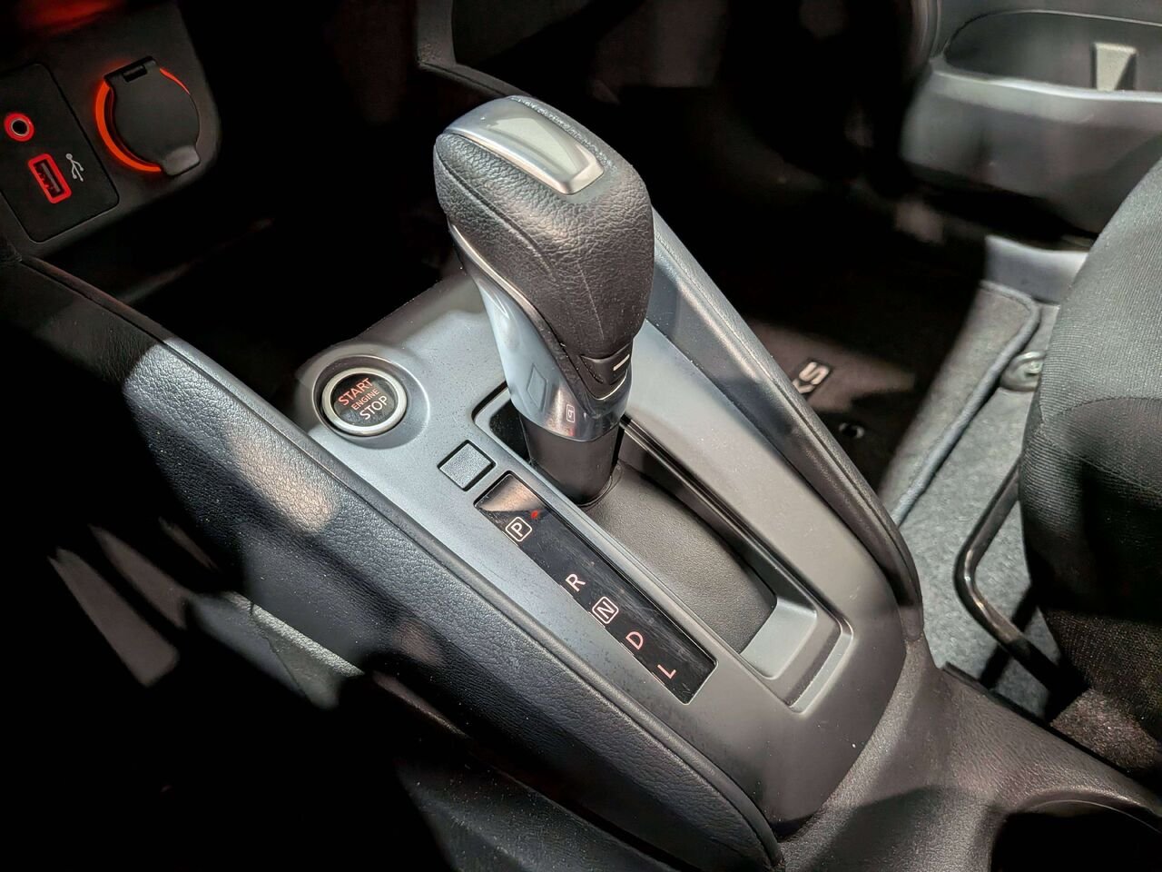 2024 Nissan Kicks S FWD Black Val-David - photo #25