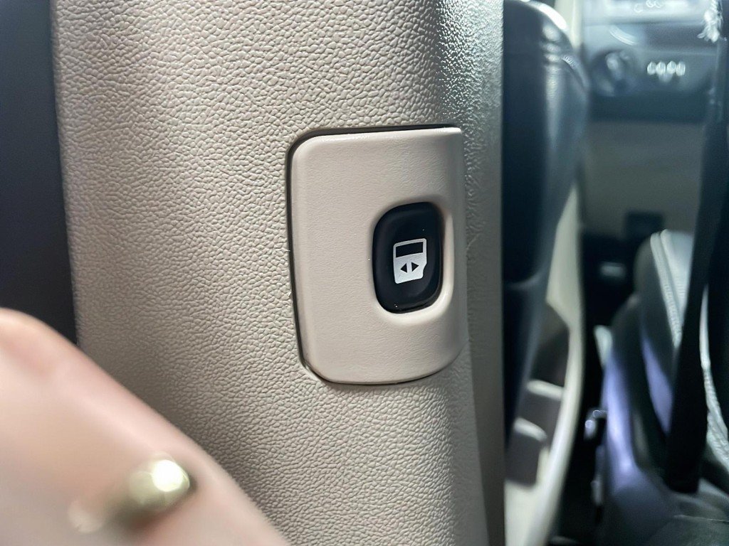 Dodge GRAND CARAVAN 2018 Gris Mont-Laurier - photo #16