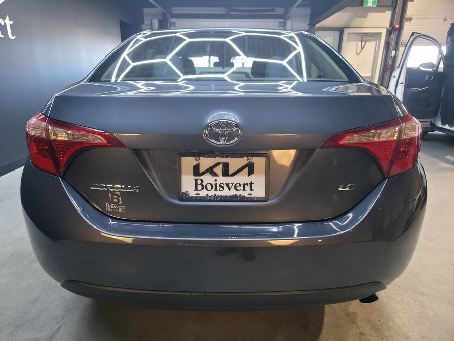 Toyota Corolla LE CVT 2018 Gris