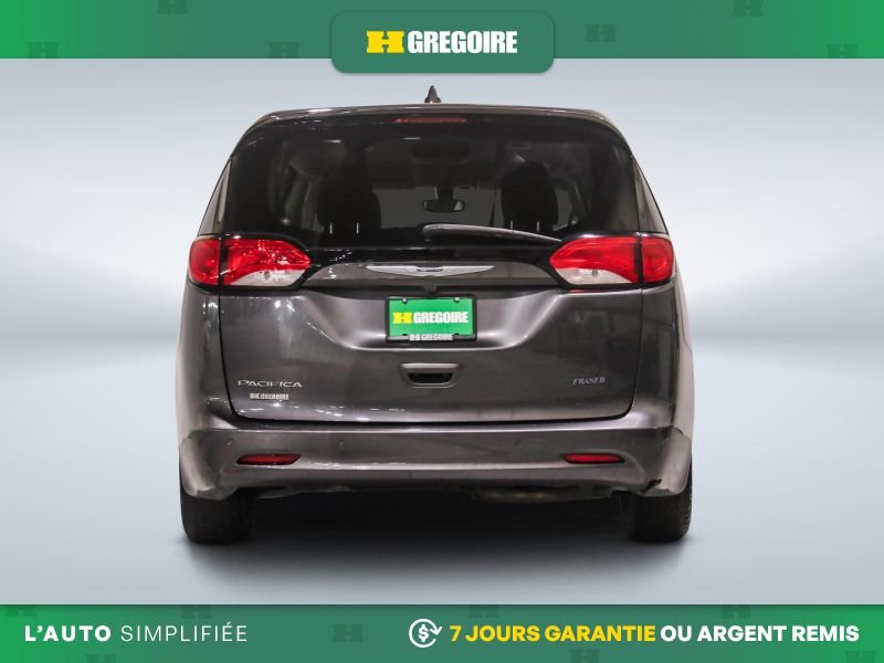2020 Chrysler Pacifica Grey Saint-Eustache - photo #7