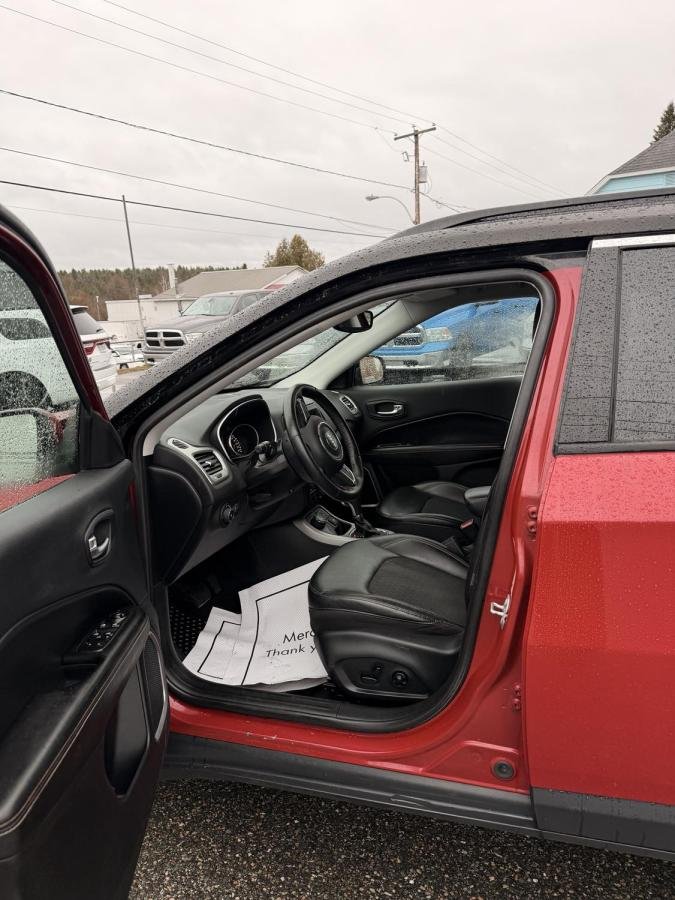 2018 Jeep Compass Red Lac Mégantic - photo #7