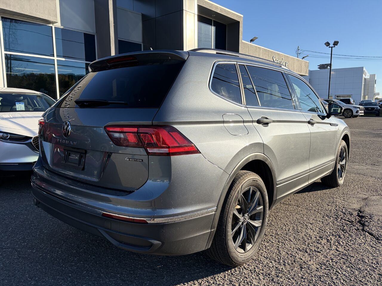 2024 Volkswagen Tiguan Comfortline 4MOTION Grey Montmagny - photo #4