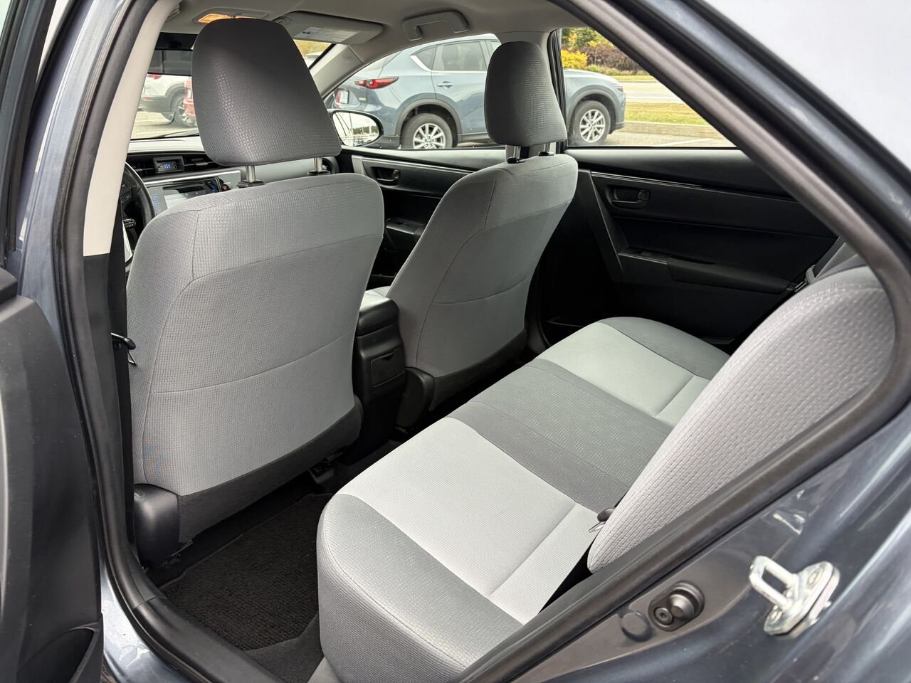 2017 Toyota Corolla CE berline 4 portes CVT Grey Montmagny - photo #11