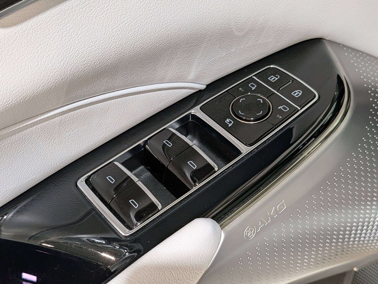 Cadillac LYRIQ 4dr Sport w/1SK 2024 Argent Val-David - photo #38