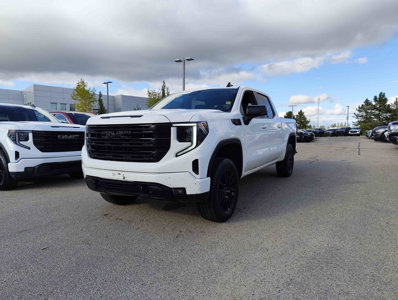 2022 GMC Sierra 1500 4WD Crew Cab 147 Elevation White Sherwood Park - photo #3
