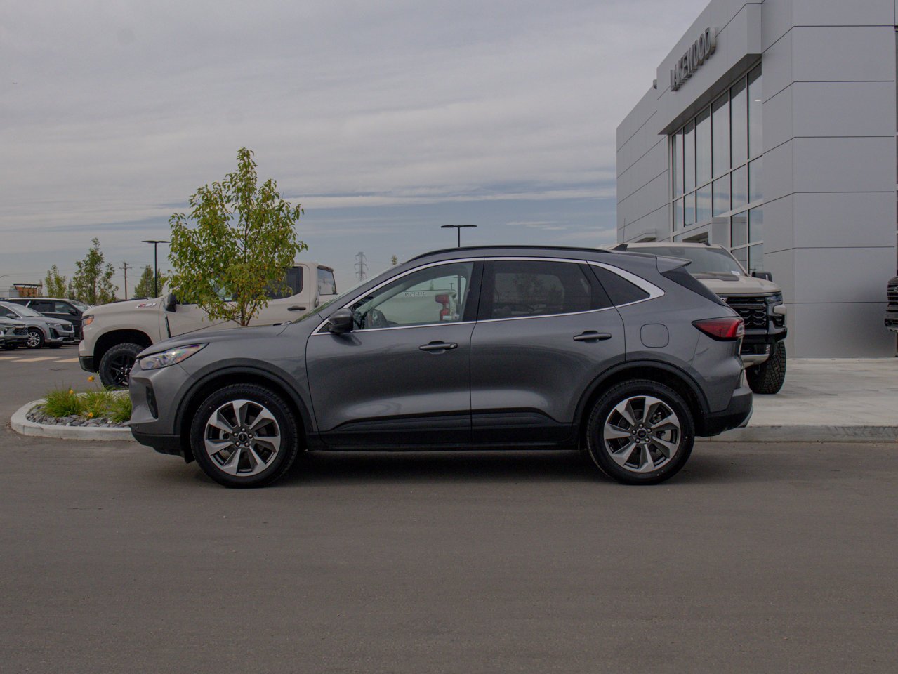 2024 Ford Escape Platinum AWD Grey Sherwood Park - photo #6