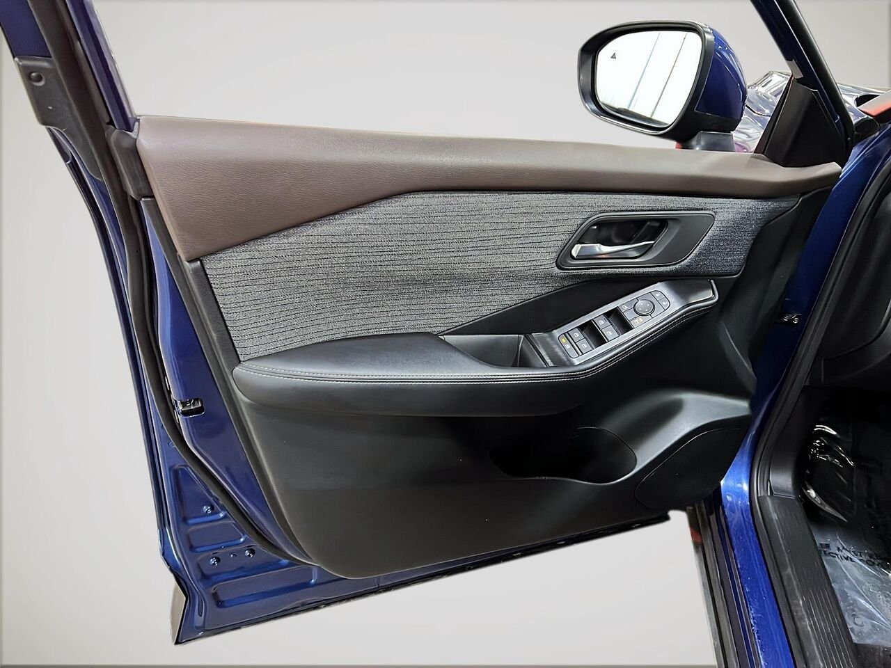 2023 Nissan Rogue SV TI Blue Québec - photo #29