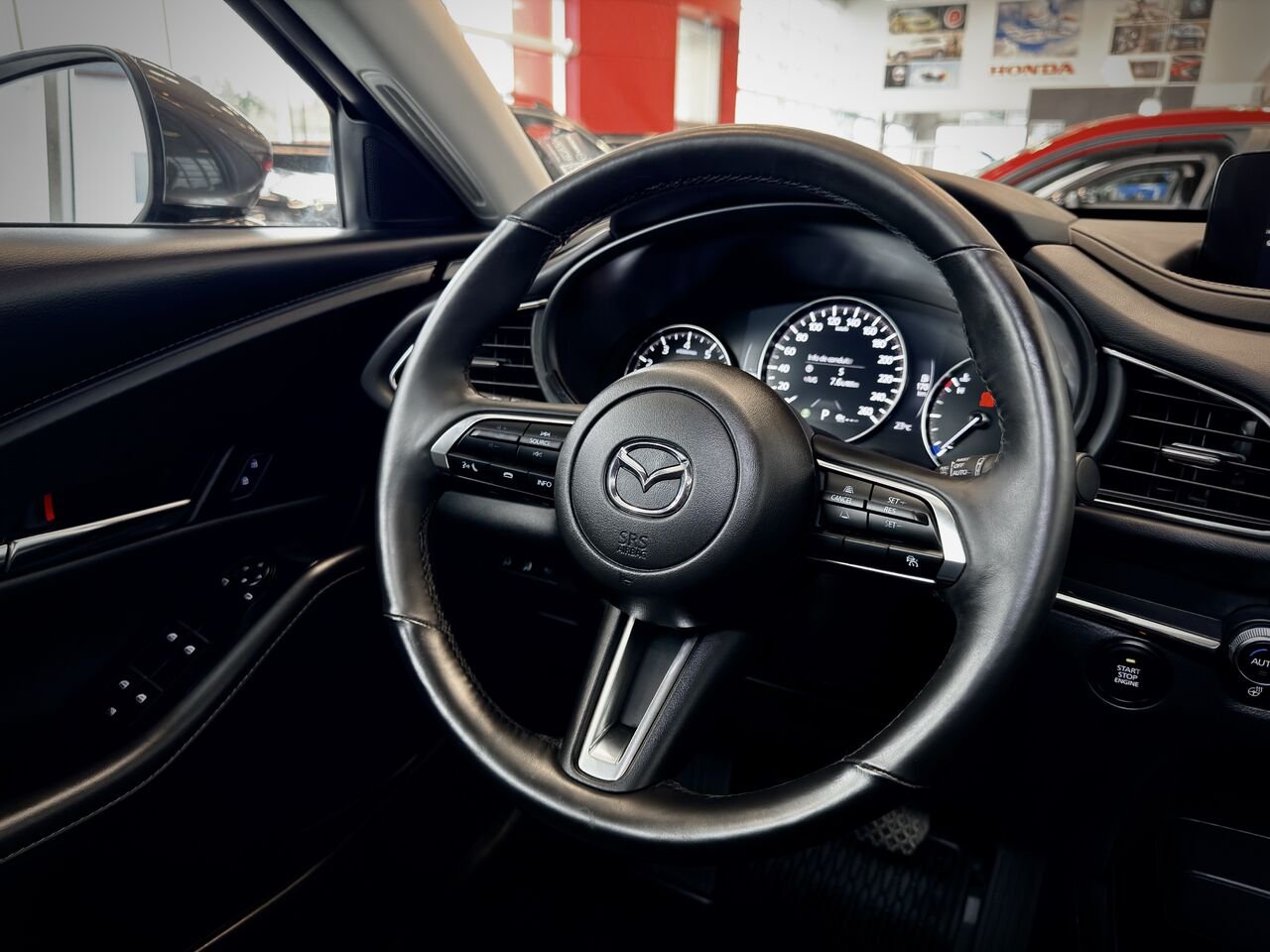 Mazda CX-30 2024 Gris Notre-Dame-des-Prairies - photo #22