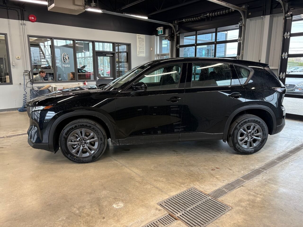 2026 MAZDA CX-5 GX TI Jet Black Mica Châteauguay - photo #2