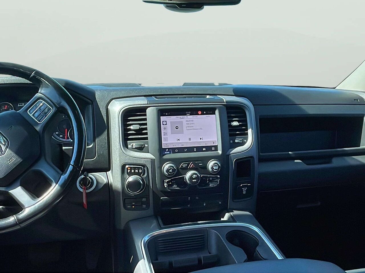 2022 Ram 1500 Express White Gatineau - photo #9