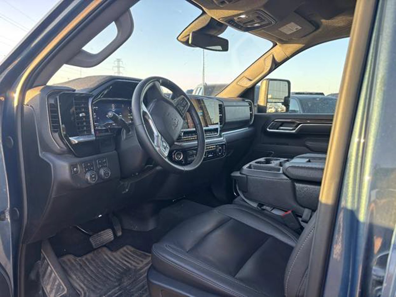 2025 Chevrolet Silverado 3500HD 4WD Crew Cab 159 LT Blue Sherwood Park - photo #5
