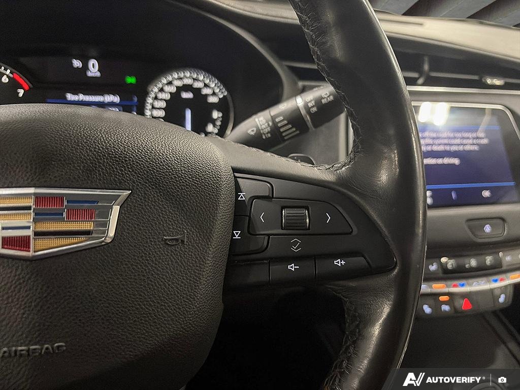 2019 Cadillac XT4 2602026A | AWD Luxury Red Edmonton - photo #15