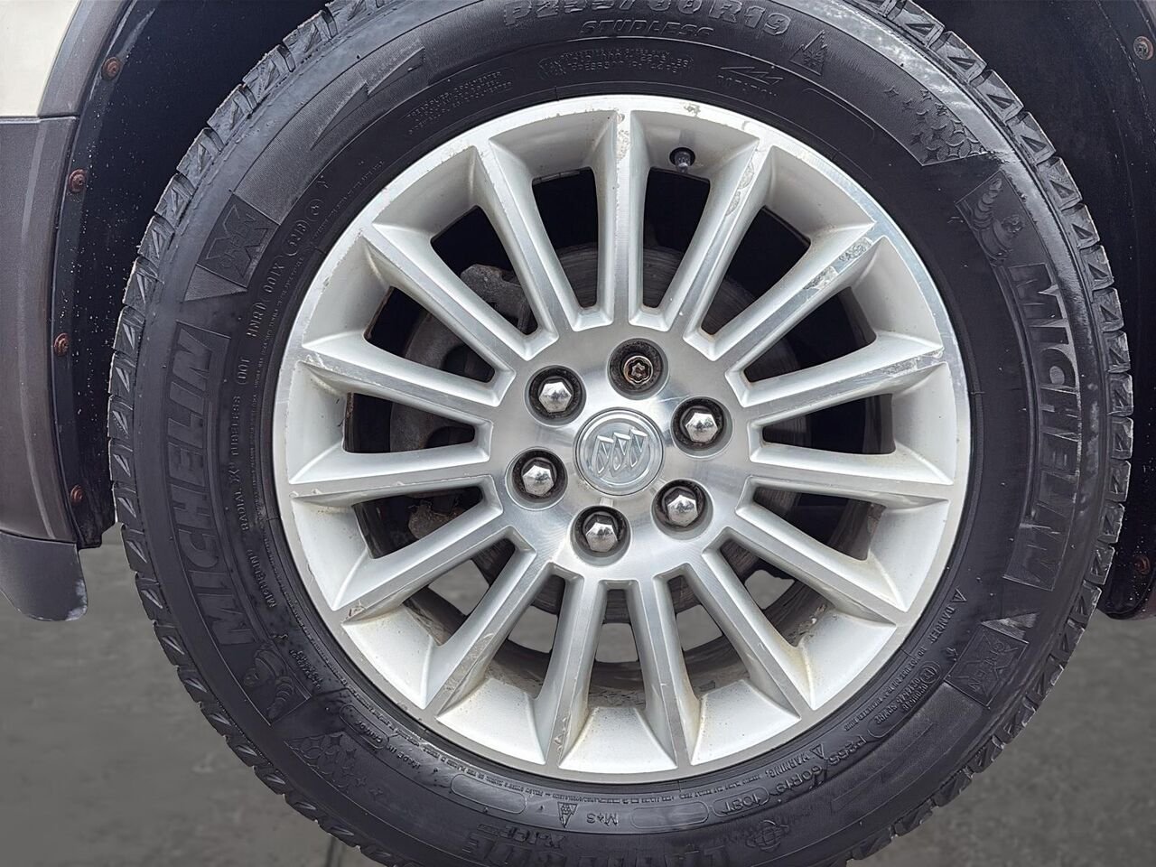 2010 BUICK ENCLAVE Beige Saint-Hyacinthe - photo #6