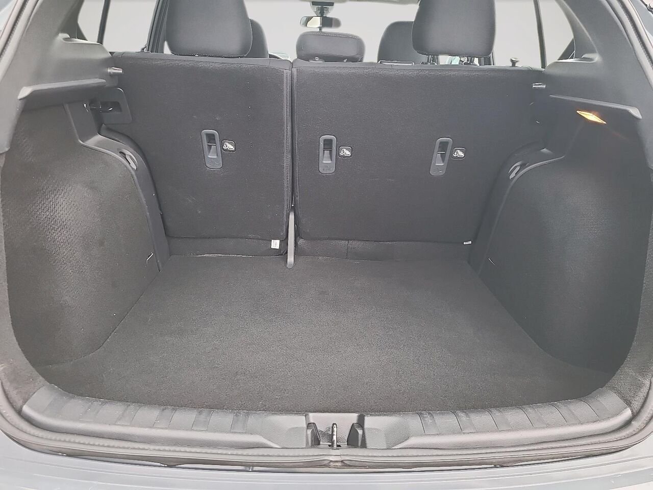 2024 Nissan Kicks SV TA Grey Québec - photo #5