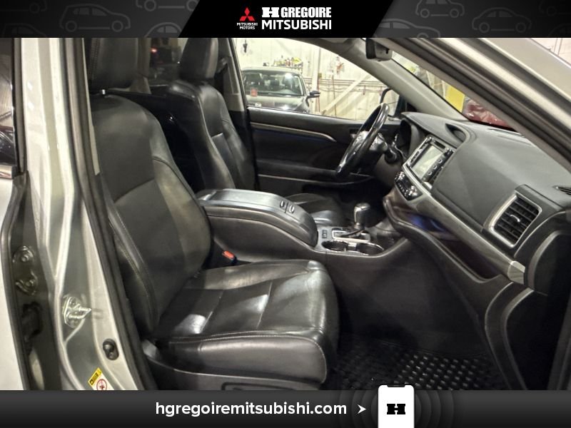 2017 Toyota Highlander HYBD Grey Blainville - photo #16