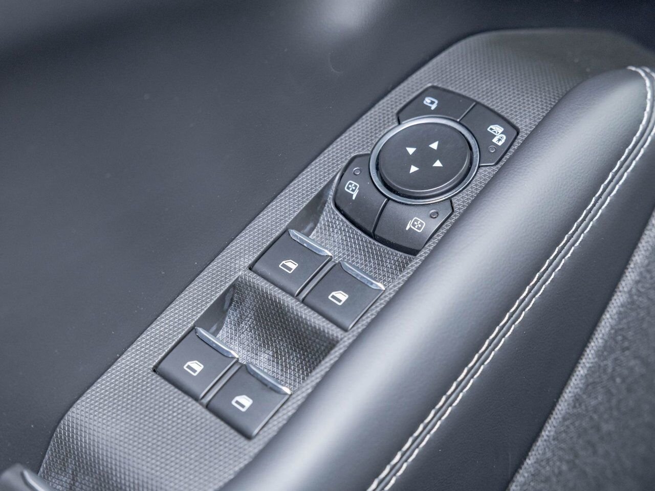 2025 Ford Mustang Mach-E PREMIER EAWD *NAV* REG ADAPT CARPLAY SIÈGES CHAUFF Blue Saint-Jérôme - photo #23