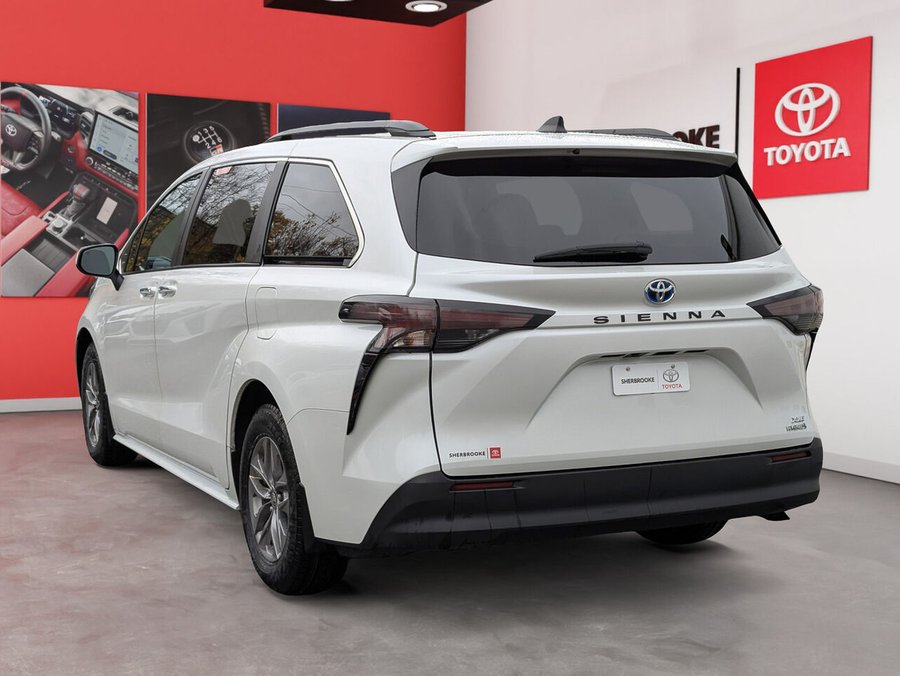 2024 Toyota Sienna 2024 Wind Chill Pearl