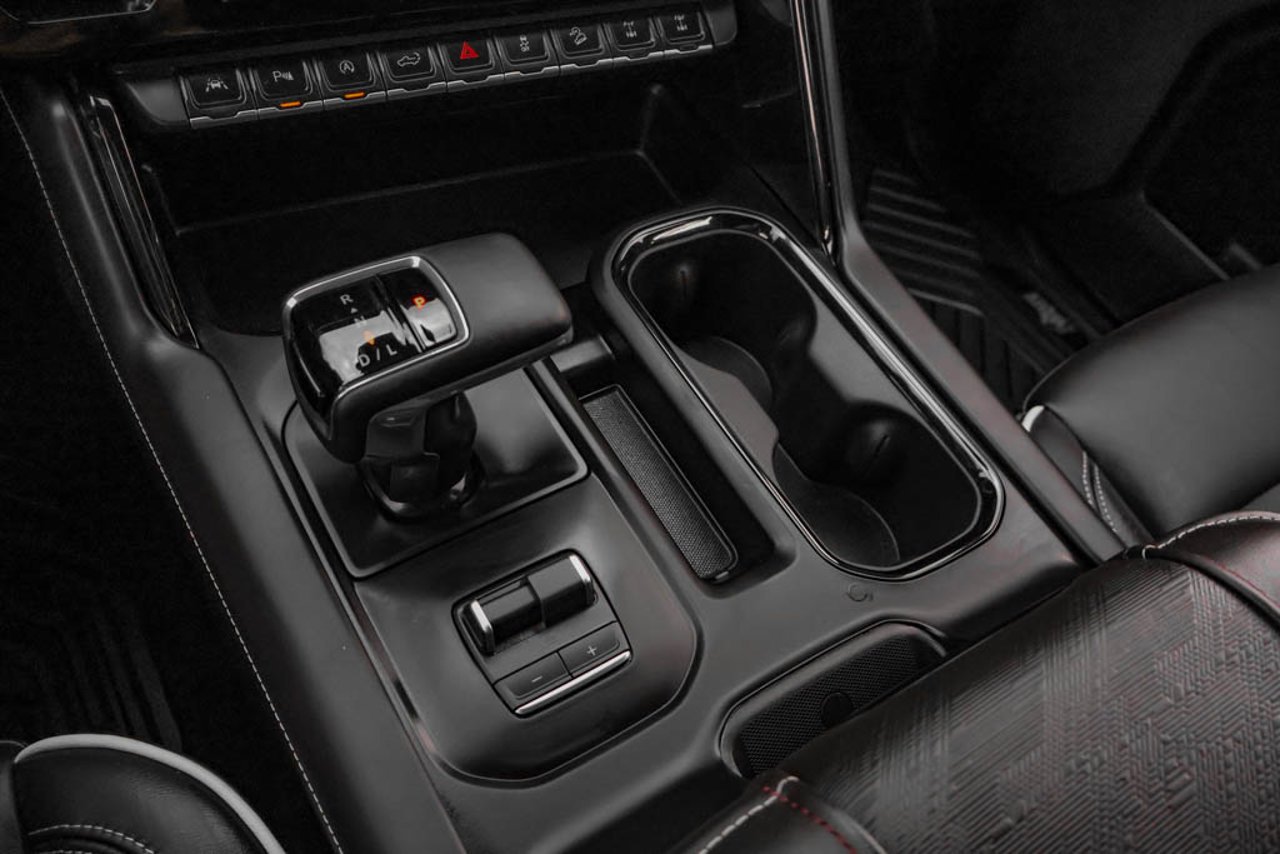 2026 GMC Sierra 1500 4WD Crew Cab 147 AT4X Grey Sherwood Park - photo #27