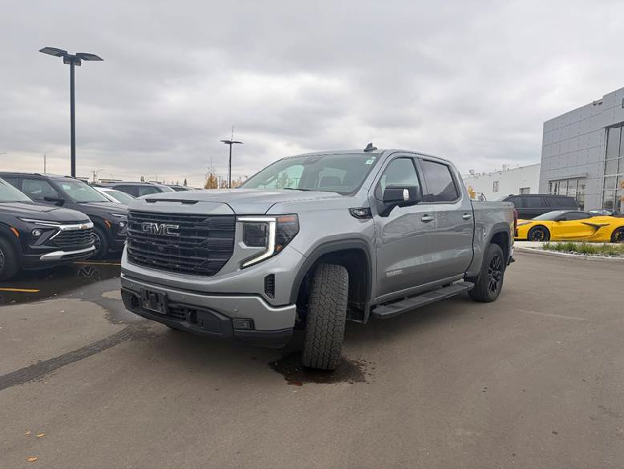 2024 GMC Sierra 1500 4WD Crew Cab 147 Elevation Grey Sherwood Park - photo #2
