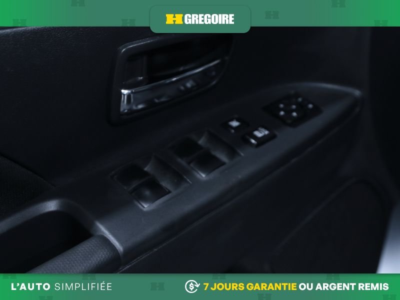 2023 Mitsubishi RVR Grey Laval - photo #13