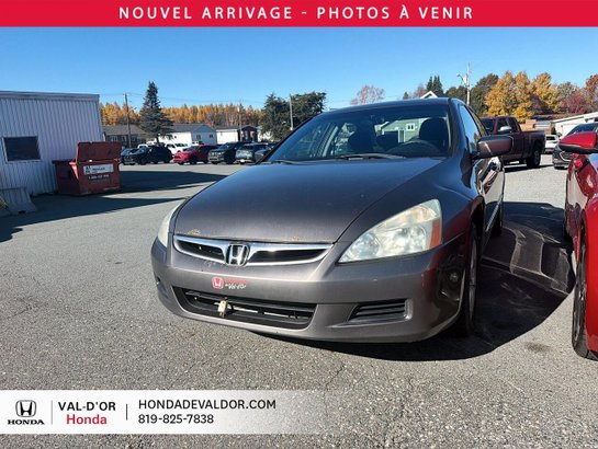 2007 Honda Berline Accord 4 portes, 4 cyl. en ligne, boîte manuelle, DX-G 