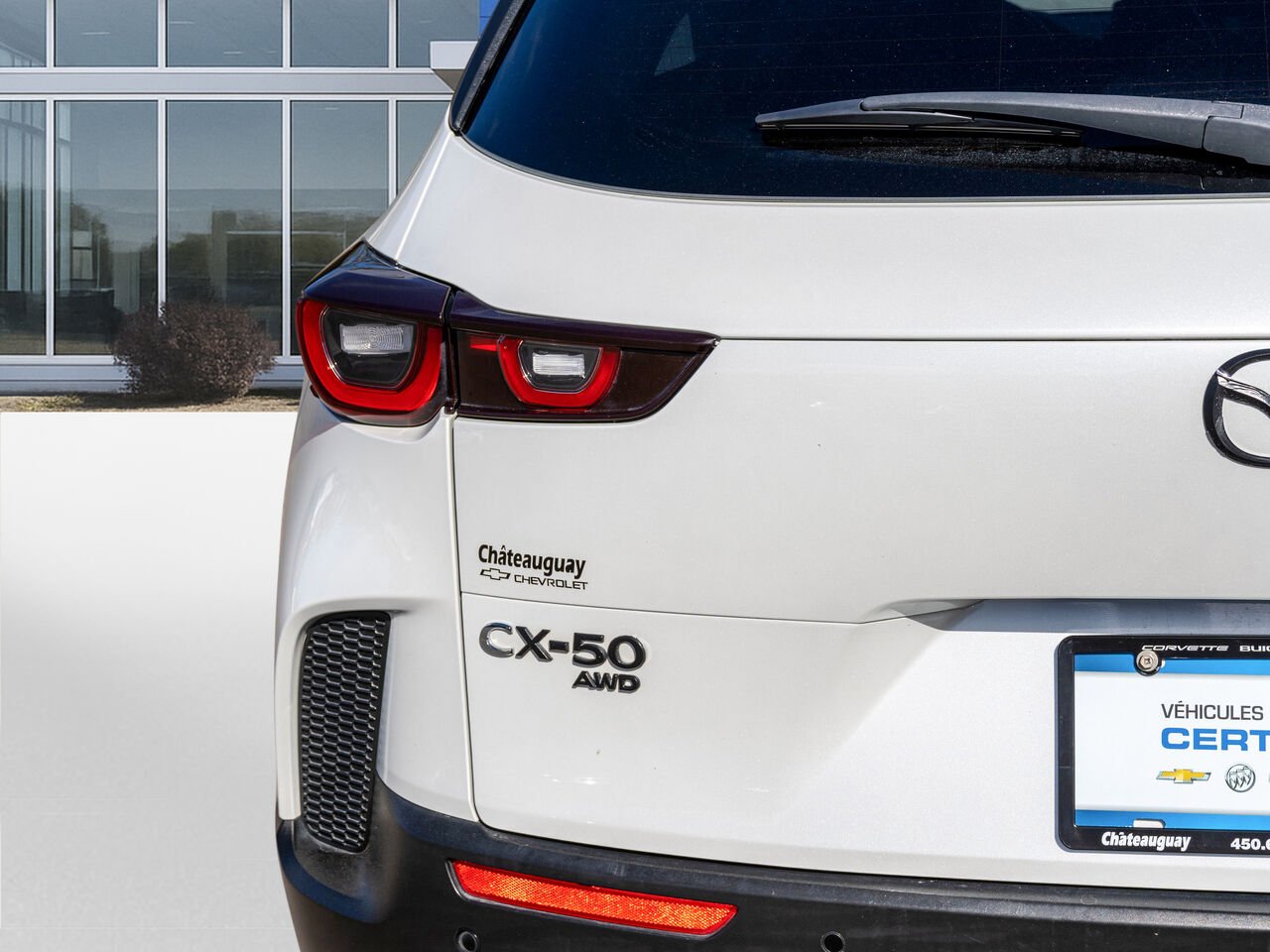 2023 Mazda CX-50 Modèle GT AWD White Châteauguay - photo #27