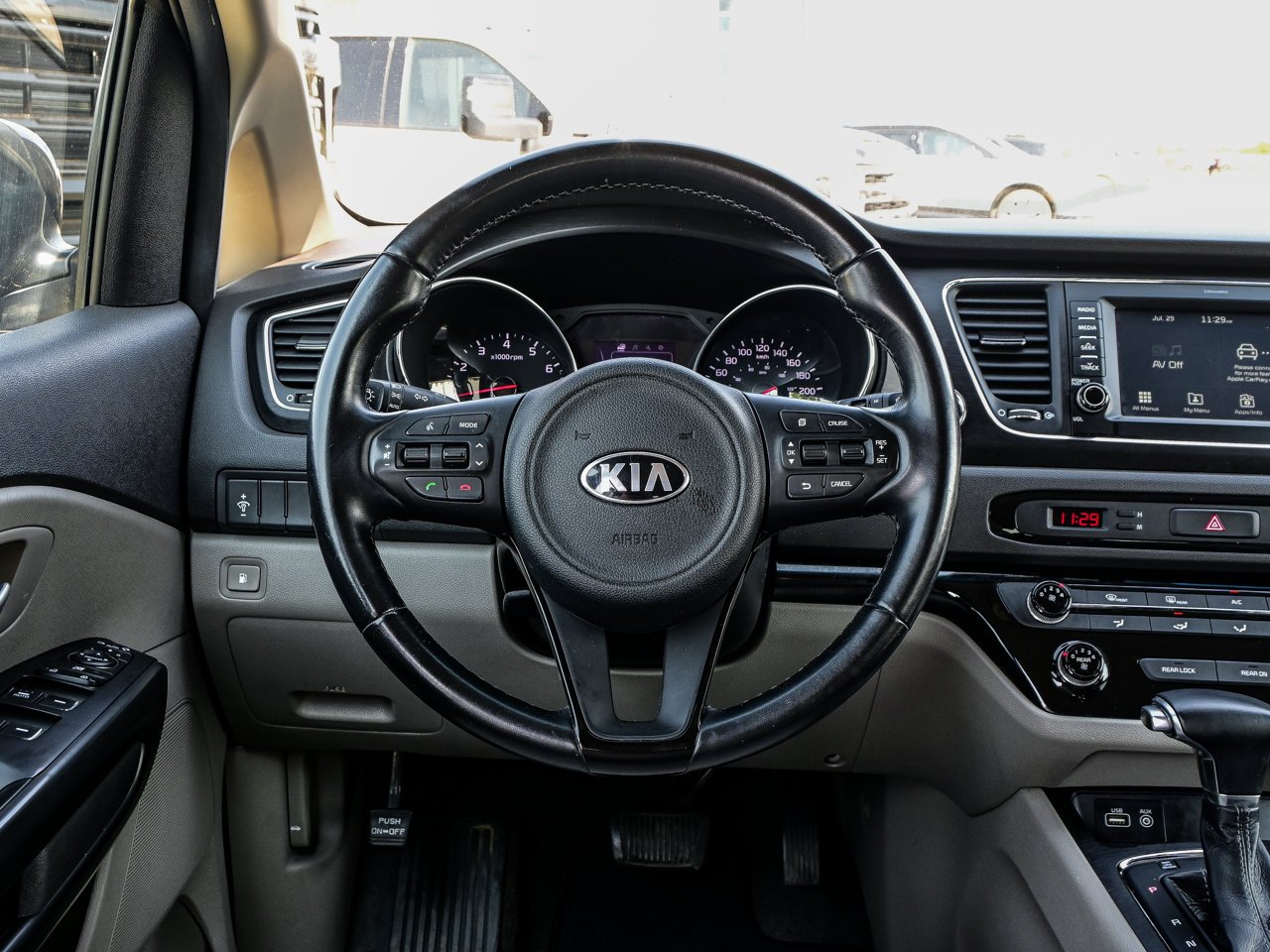 2017 Kia Sedona 4dr Wgn LX Grey Sherwood Park - photo #19