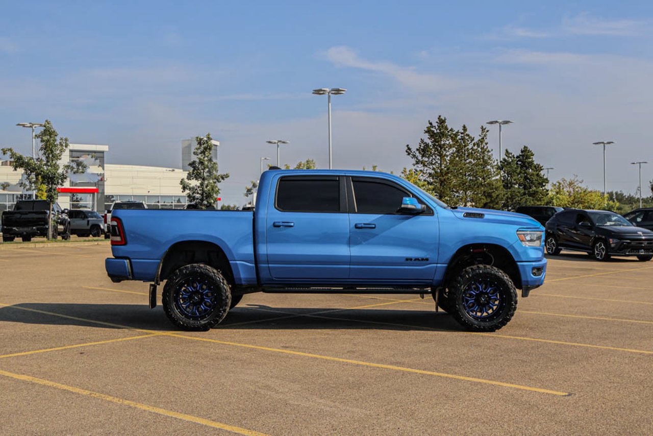 2021 Ram 1500 Sport 4x4 Crew Cab 5'7 Box Blue Sherwood Park - photo #9