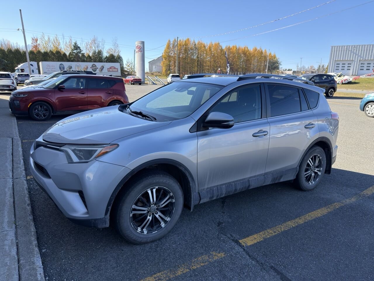 2017 Toyota RAV4 Silver Thetford Mines - photo #0