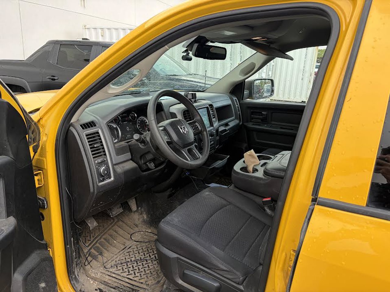 2019 Ram 1500 Classic ST 4x4 Crew Cab 5'7 Box Construction Yellow Sherwood Park - photo #3