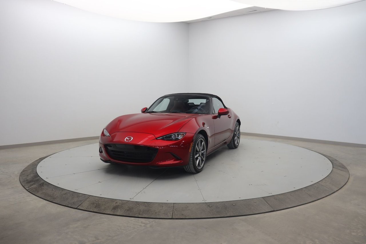 2023 Mazda MX-5 GT Red Baie-Comeau - photo #0