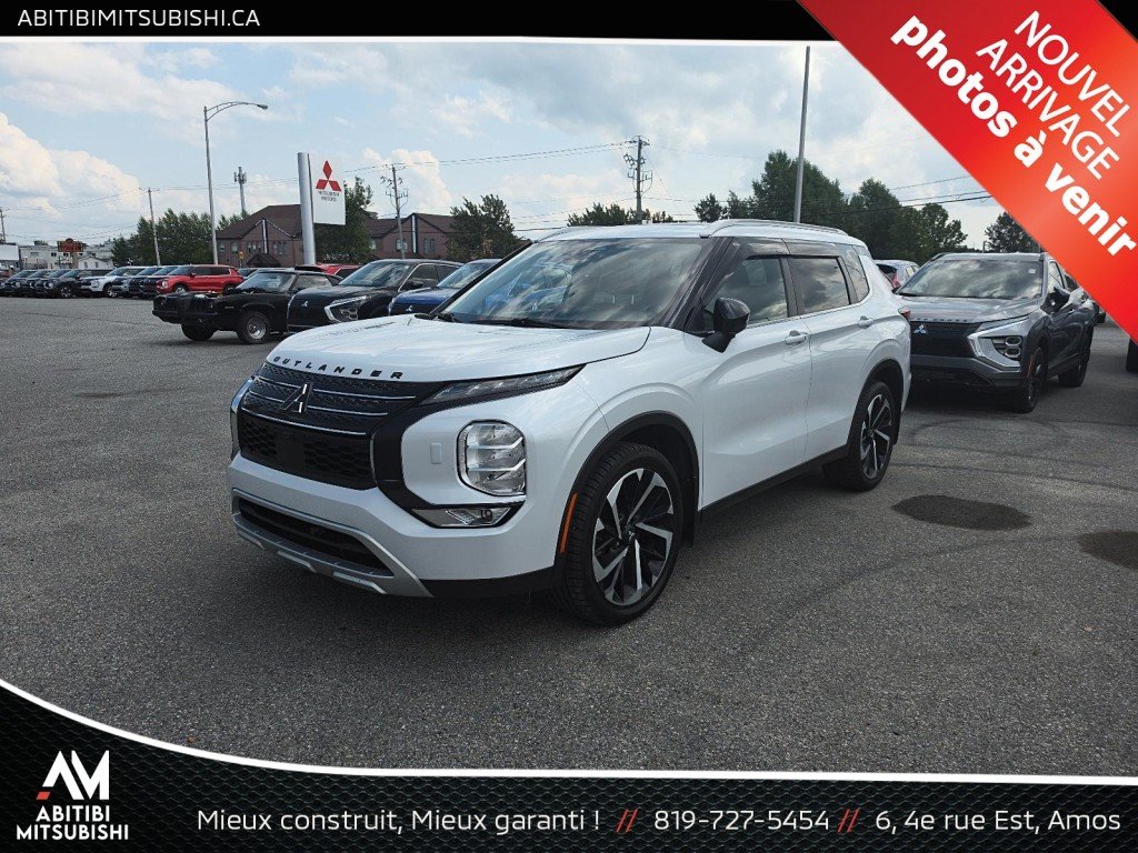 2022 Mitsubishi Outlander S-AWC White Amos - photo #0