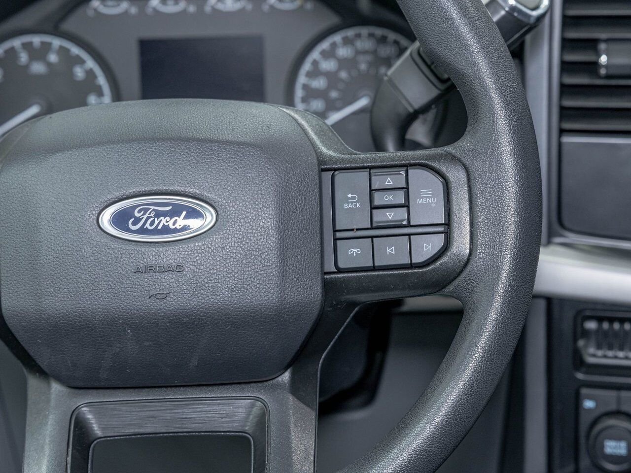 Ford F-150 XLT CREW 4X4 ECOBOOST *NAV* CARPLAY HITCH IV USB 2023 Noir Saint-Jérôme - photo #15