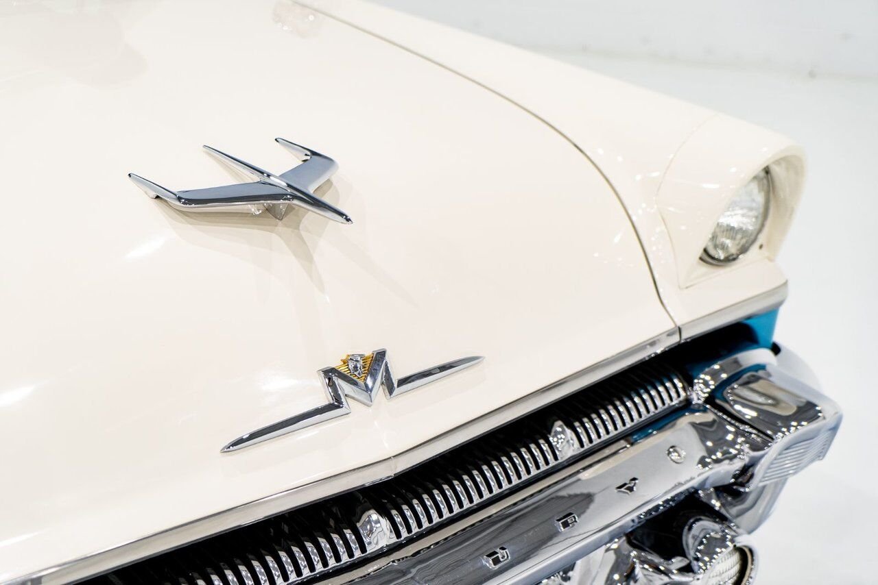 Mercury Monterey **PRIX EN USD** Beautifully presented from former restoration 1956 Blanc Montréal - photo #36